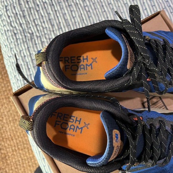 New Balance Blue and Black Athletic Shoes - Picture 12 of 12